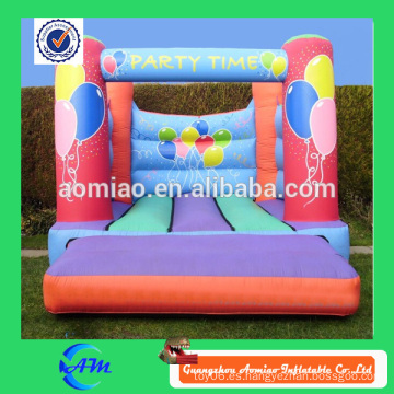 Castillo hinchable inflable del salto del espacio del color del bebé del castillo hinchable para la venta